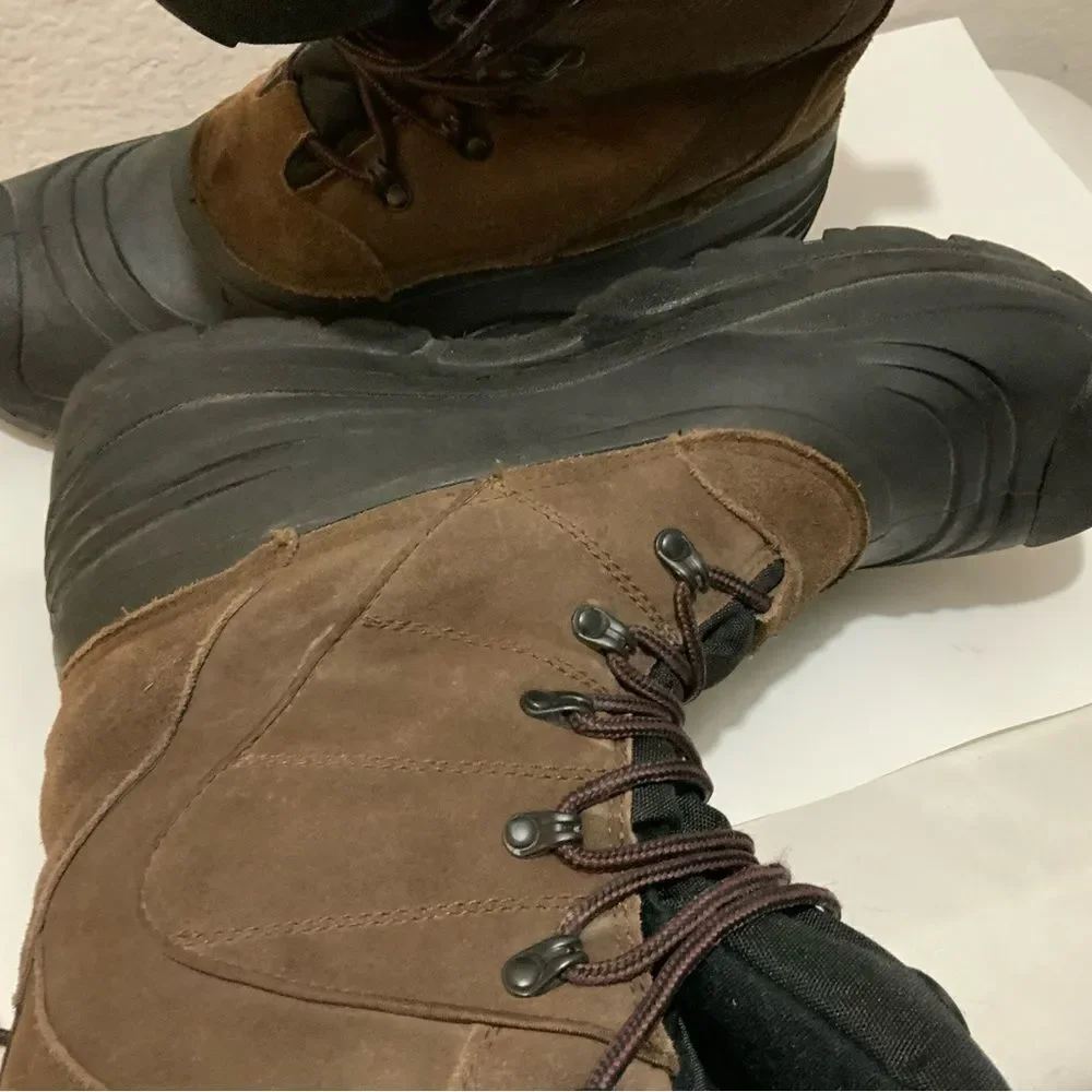 Quest brown and black leather duck boots size 12